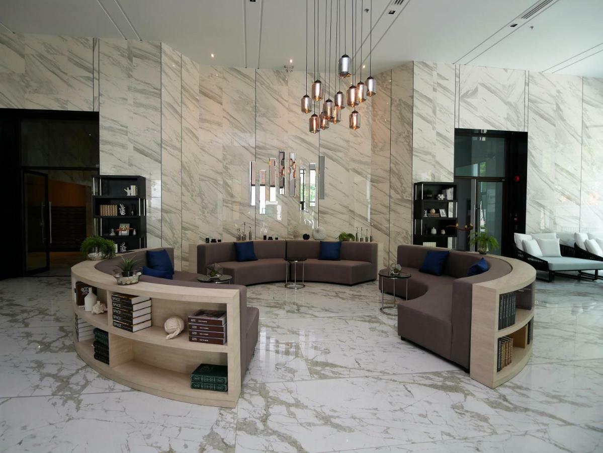 Aeras - The Ultimate Beachfront Experience Jomtien Beach Extérieur photo