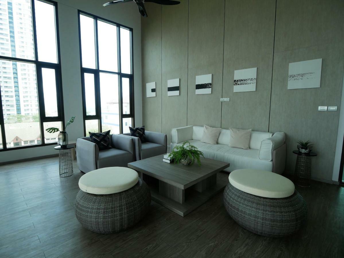 Aeras - The Ultimate Beachfront Experience Jomtien Beach Extérieur photo